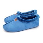 Zapatilla cerrada con pelo con suela super flexible. - Imagen 4