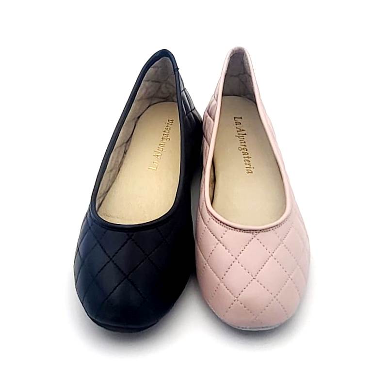 Zapatillas Clásicas para casa cerradas en PIEL COSIDA TIPO CHANNEL - Imagen 2