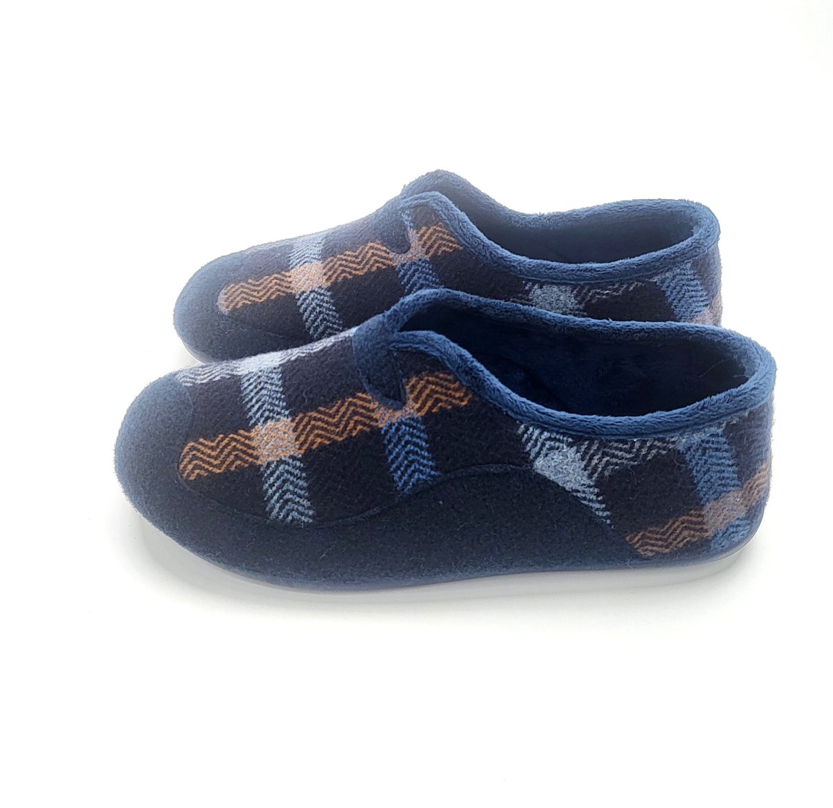 Zapatilla de casa para hombre en algodón natural con cuadros escoceses y con suela de goma. - Imagen 3