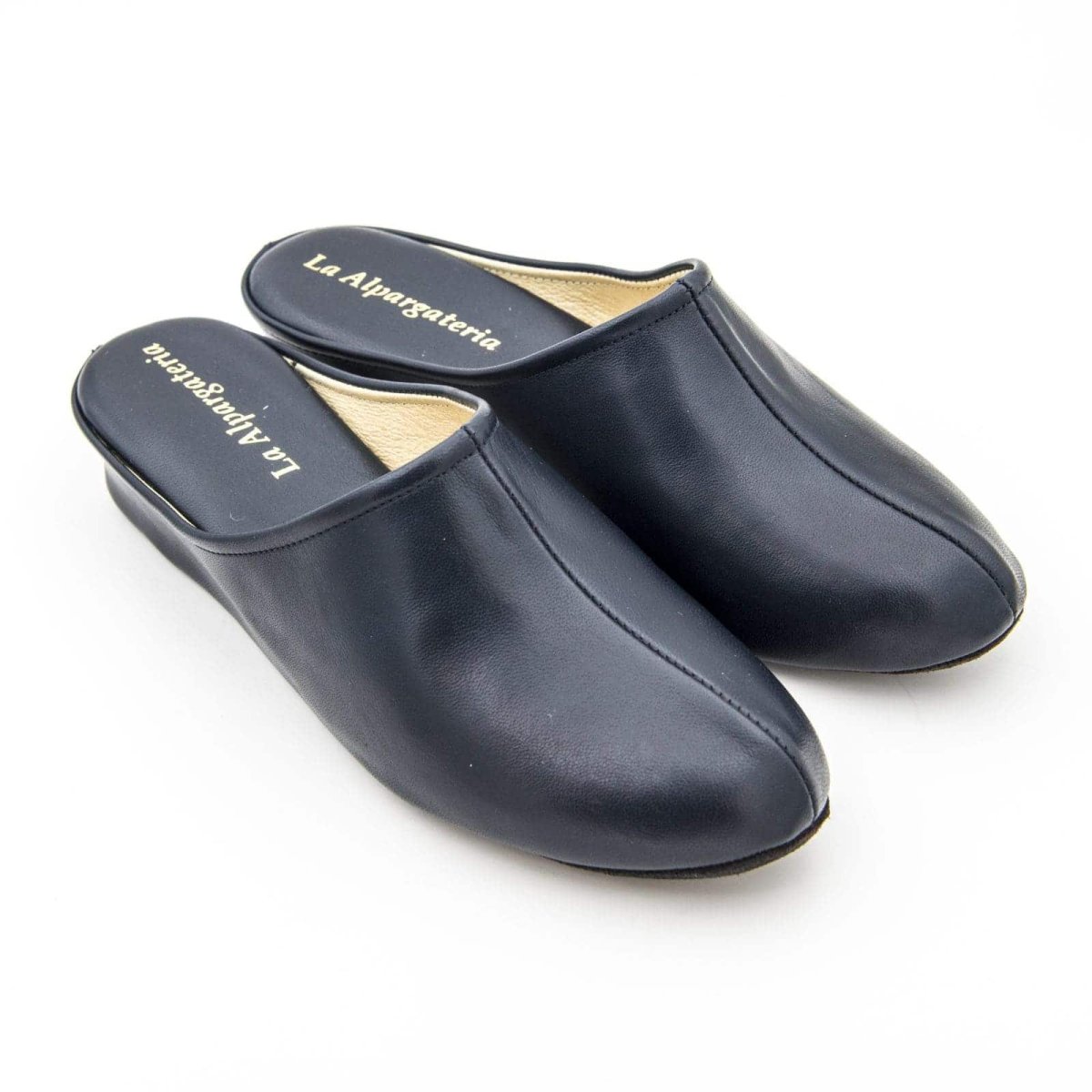 Zapatillas en napa piel de mujer con suela silenciosa y tacon de 3cm - Imagen 9