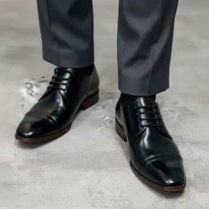 Zapatos Derby Negros en Cuero